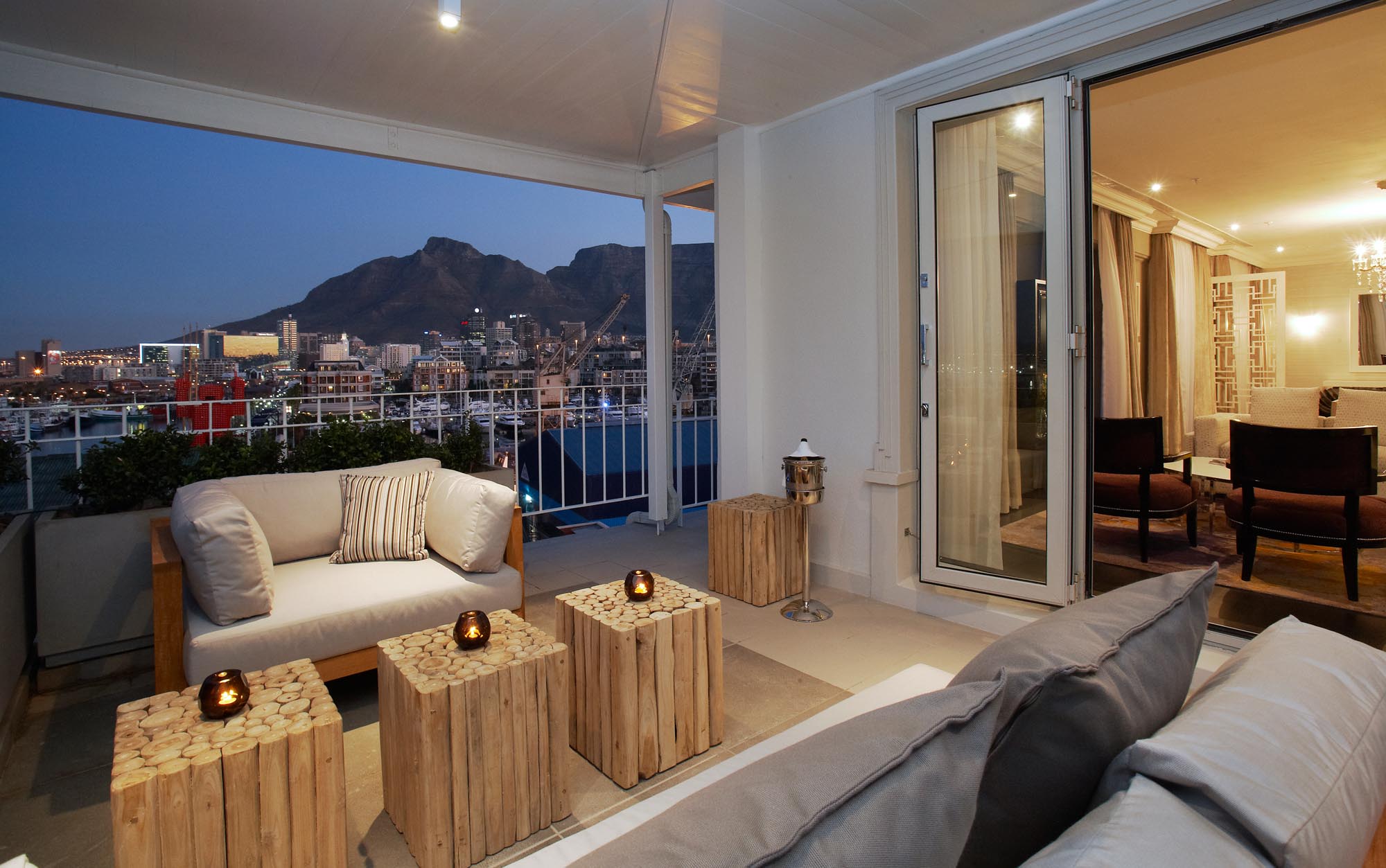 Queen Victoria Hotel - Room